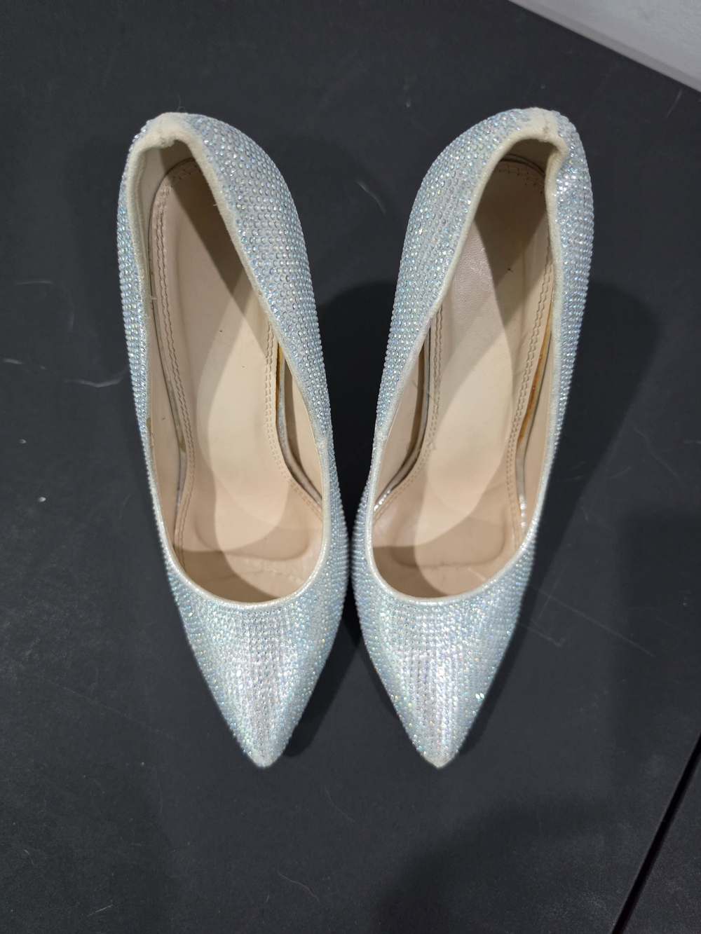 Crystal Embellished Pointed Toe Pumps - Silver